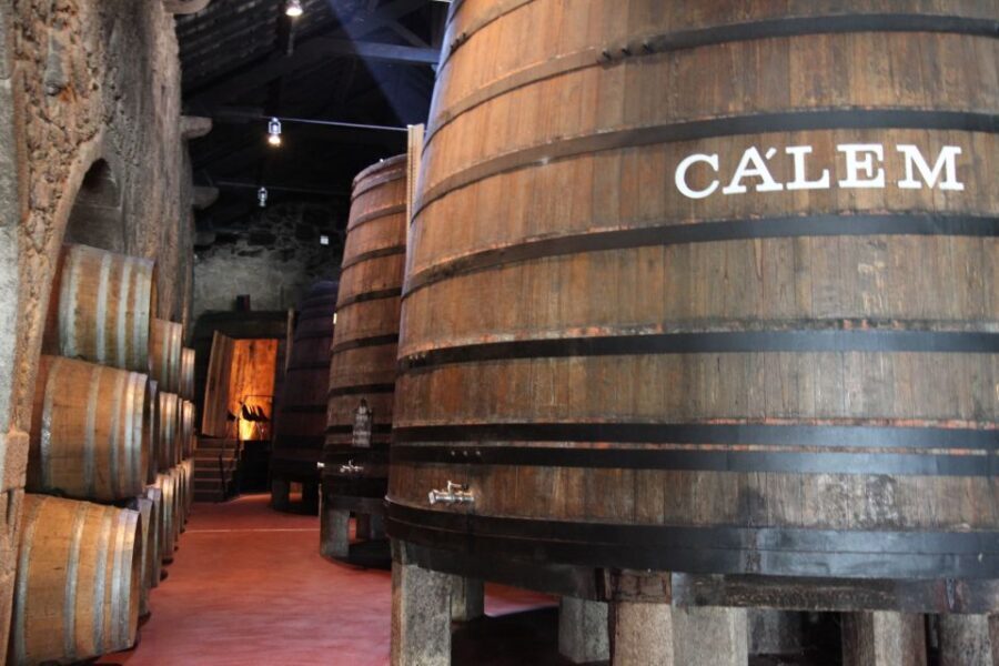 Porto: Hop-on Hop-off Bus with Optional Cruise & Wine Cellar - FAQ