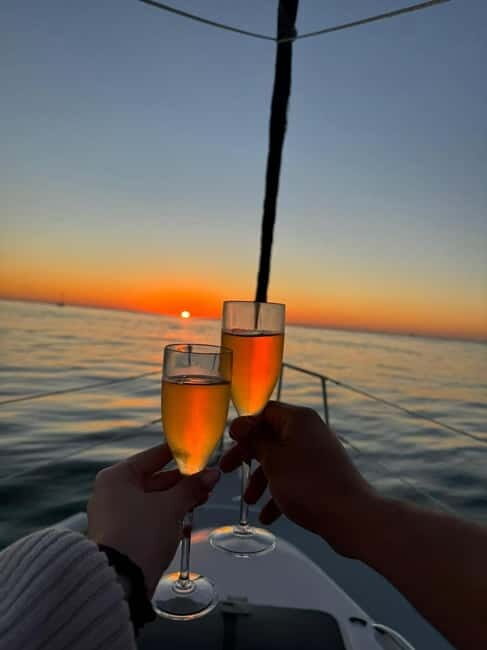 Porto: MagicSunsetOcean, bebidas&petiscos (opção dia) - An Authentic, Scenic Sunset on the Douro