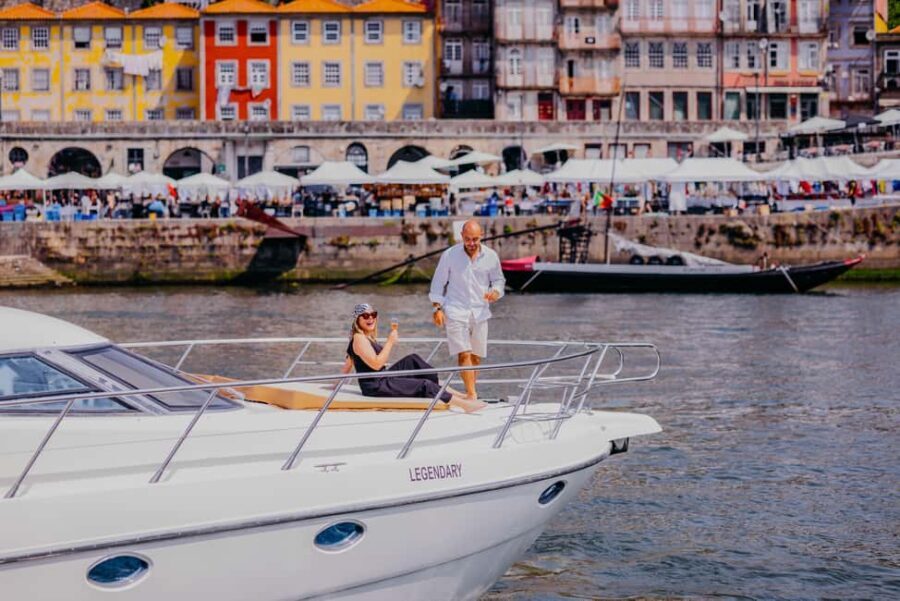 Porto: Private Cruise with local Wine, Snacks & 6 Bridges - The Experience in Detail