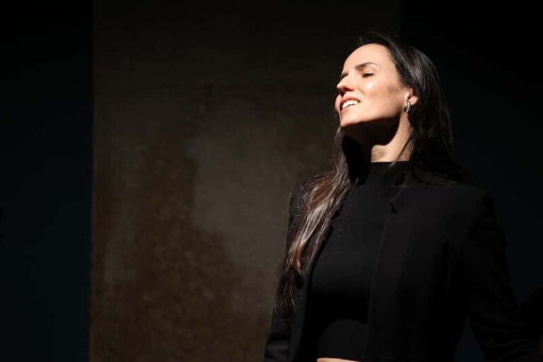 Porto: Traditional Fado Show at Sao Bento with Port Wine - A Closer Look: What’s in Store