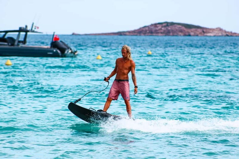 Porto-Vecchio: Jet Surf Course - Unique on the island - The Equipment: High-Performance Boards and Safety Gear