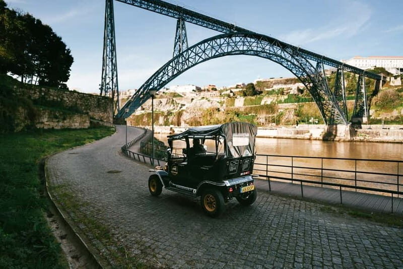 Porto: Wine Tastings (Green Wine) & Lunch & Porto Old Tour - Visiting the Heart of Portugal’s Green Wine Region
