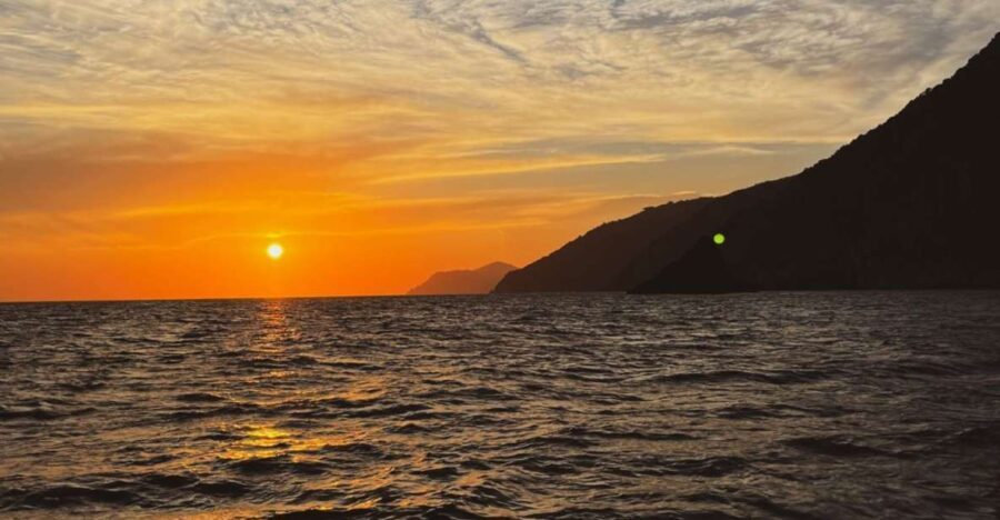 Portovenere: Palmaria Island & Lord Byron Cave Sunset Cruise - The Value of This Tour