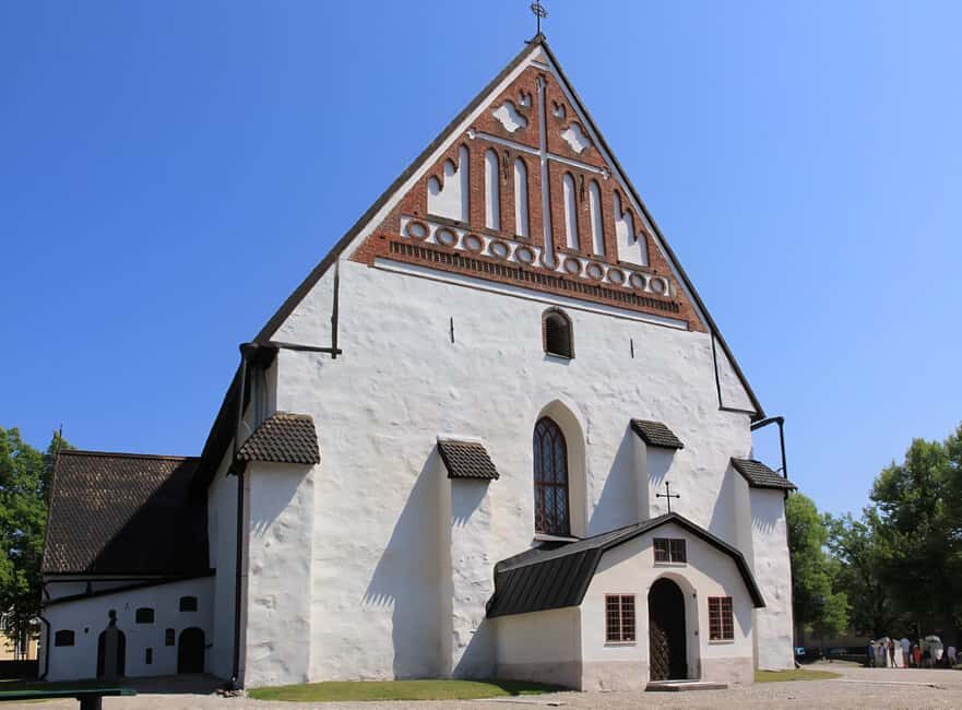 Porvoo Old Town&Riverside Heritage Guided Tour from Helsinki - A Well-Paced Journey into Finnish Heritage