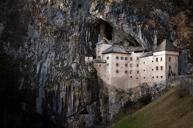 Postojna Cave & Predjama Castle from Bled - FAQ