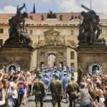 Prague: 1-Hour Castle Tour With Fast-GET Admission Ticket - A Deep Dive into the Prague Castle Tour Experience