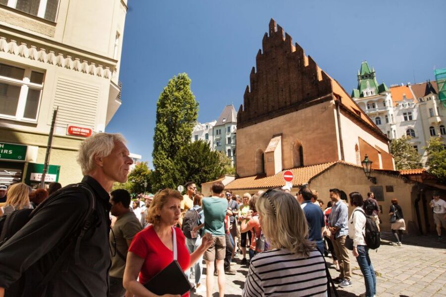 Prague: 6-Hour City Tour including Cruise and Lunch - Practicalities and Value