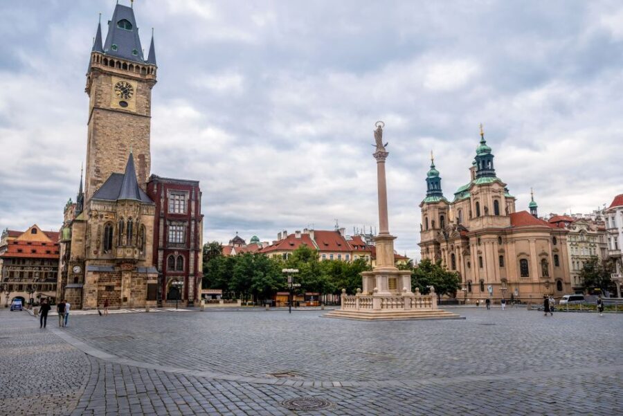 Prague Castle: Admission Ticket With Transfer And Audioguide - Who Will Benefit Most from This Tour?