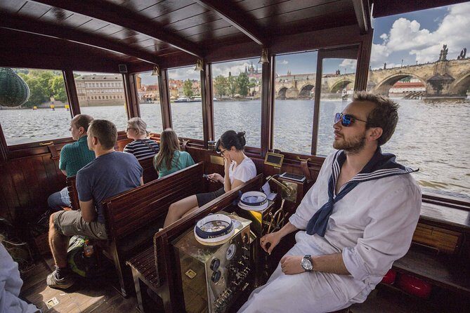 Prague Castle and Canal River Boat Tour - Practical Tips for Travelers