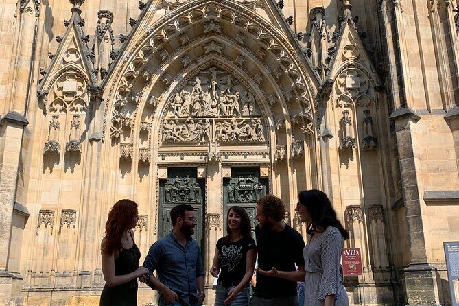 Prague Castle and Pubs Tour with Drinks Included - A Closer Look at the Tour Itinerary