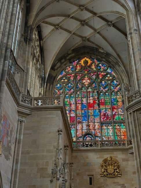 Prague Castle Ticket & Audioguide with Pick-up in GPG Office - Discovering Prague Castle: A Deep Dive