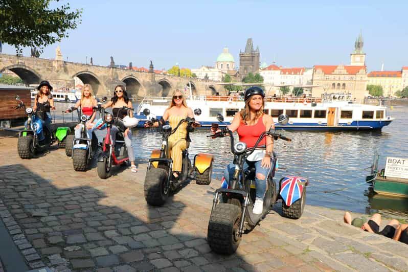 Prague: Castle Viewpoints & Charles Bridge Trike Tour - FAQ