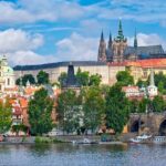 Prague Castle Walking Tour - The Overall Experience: Pros and Cons