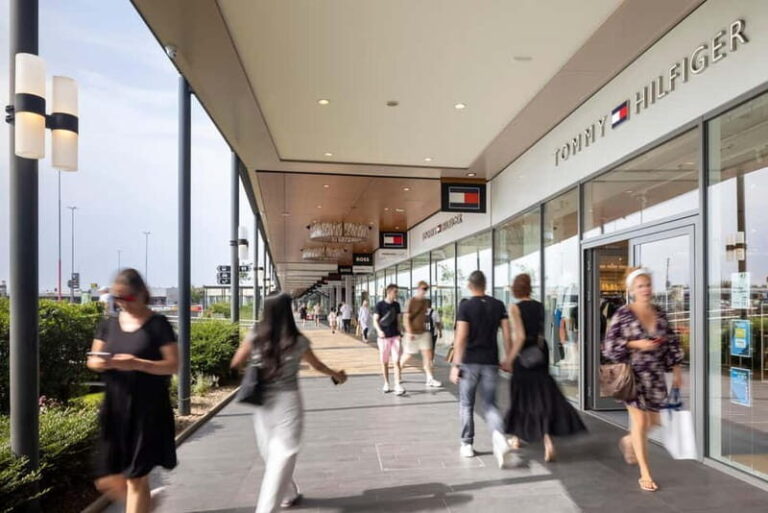 Prague: Fashion Arena Prague Outlet Half-Day Shopping Tour - A Closer Look at the Itinerary