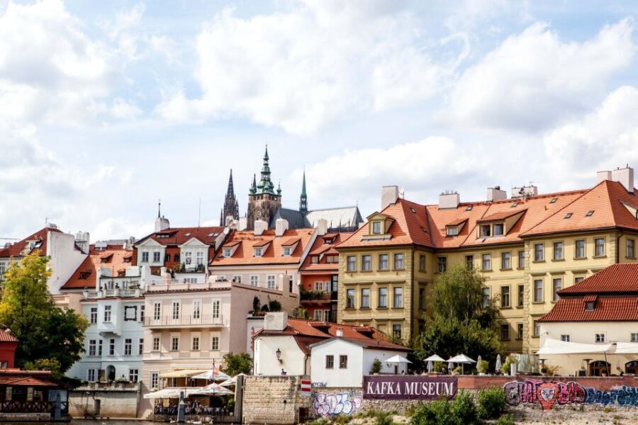 Prague: Full-Day Sightseeing Tour with Cruise and Lunch - A Full Day of Prague Highlights: What to Expect