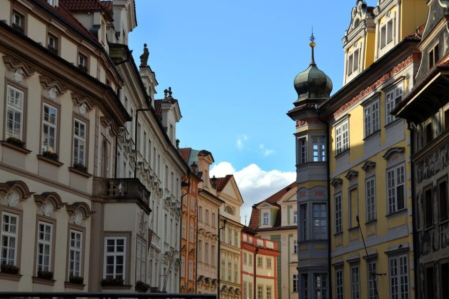 Prague: Guided Walking Tour of Prague's Jewish Quarter - The Guide and the Experience