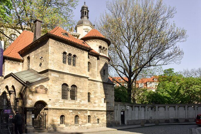 Prague Old Town and Jewish Quarter 90 minutes Guided Tour - A Deep Dive into Prague’s Jewish Heritage and Old Town Charm