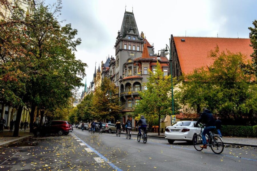 Prague: Old Town and Jewish Quarter Walking Tour - Discovering Prague’s Heart: A Guide to the Tour