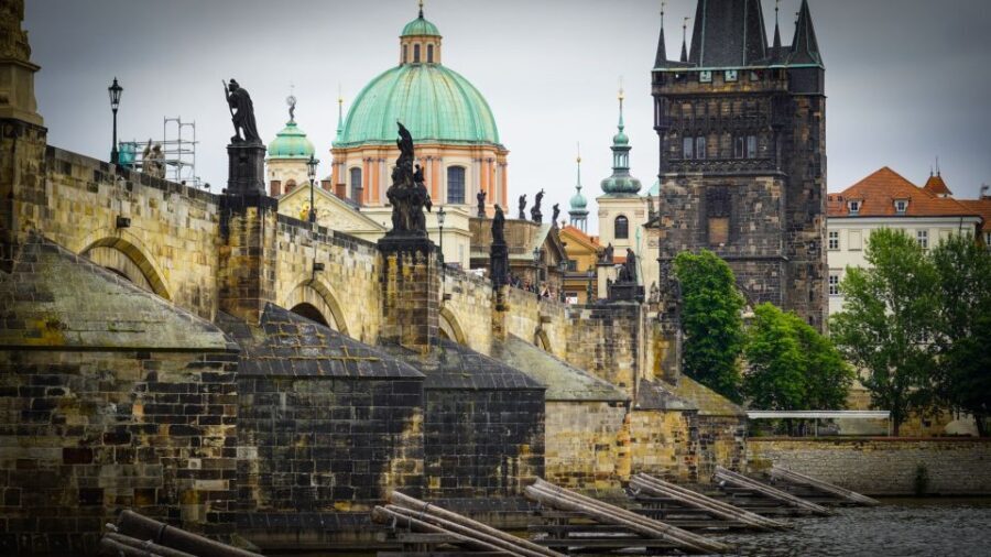 Prague: Old Town Highlights & Hidden Gems Guided Tour - A Deep Dive Into the Prague: Old Town Highlights & Hidden Gems Tour