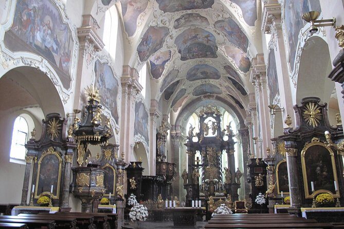 Prague Old Town Tour with a Classical Concert - A Detailed Look at the Prague Old Town Tour with Classical Concert