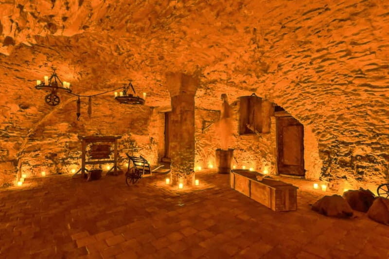 Prague: Oldtown, Medieval Underground & Dungeon History Tour - A Deep Dive into Prague’s Medieval Underground & Dungeon Tour