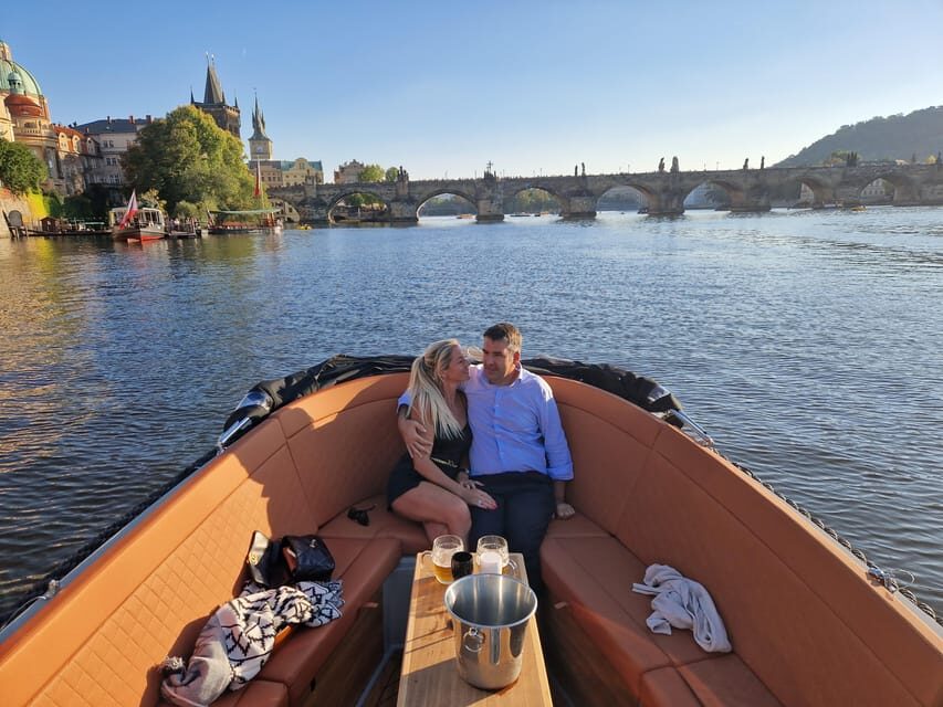 Prague Private Boat Tour - 2 Hours - Exploring the Prague Private Boat Tour in Depth