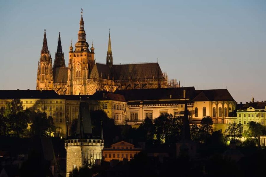 Prague: Private Castle Tour with Limousine-alone at catle - Who Will Love This Tour?