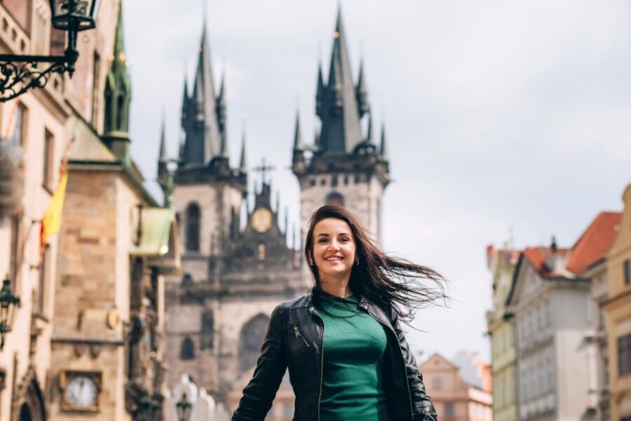 Prague: Professional Photoshoot in the Old Town - Who Will Love This Experience?