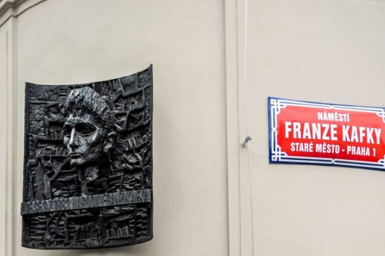 Prague Through the Eyes of Franz Kafka 2.5-Hour Tour - A Closer Look at the Experience