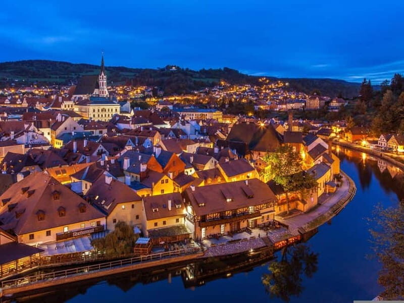 Prague: Transfer to Vienna via fabulous Cesky Krumlov