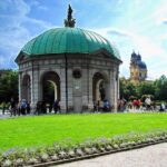 Private 4.5 hour city tour of Munich with driver/guide - The Guide’s Role: Knowledge and Flexibility