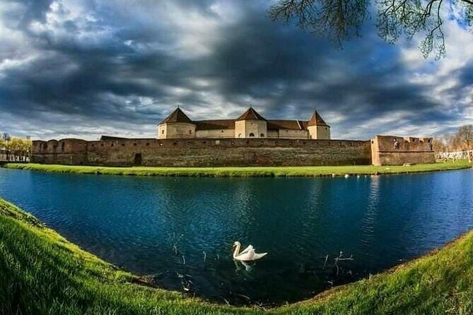 Private 4-Day Tour in Transylvania from Bucharest Hotel Pick-up and Drop off - Who Should Consider This Tour?