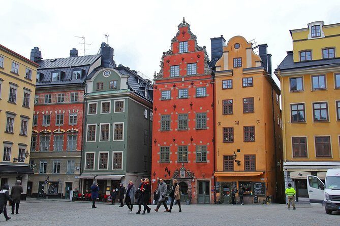 Private 4h VIP city tour by limousine car and guide in Stockholm - FAQs