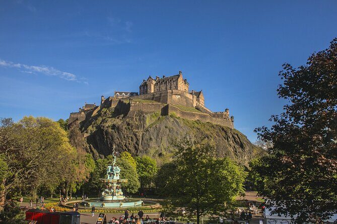 Private 4h Walking Tour in Edinburgh with Edinburgh Castle Tour - Authentic Experiences and Authentic Guides