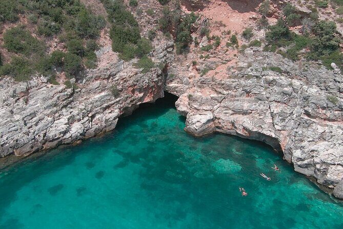Private 6 H Boat Dafina Bay & Bear's Bay - Practical Considerations