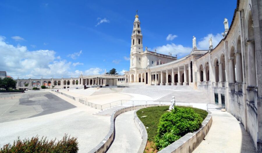 Private 6-hour tour of Fatima from Porto with Hotel pick up - FAQs