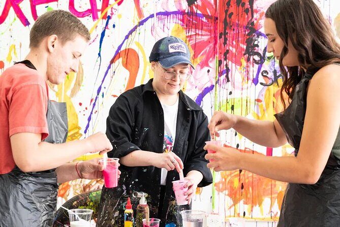 Private Acrylic Painting Class in Chicago - A Closer Look at the Fluid Art Experience