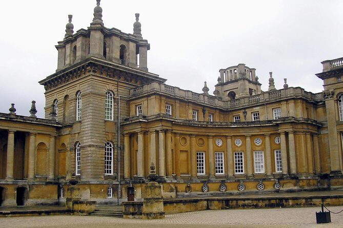 Private Airport Arrival or Departure Transfer Heathrow Airport to or from Oxford - What to Expect on the Journey
