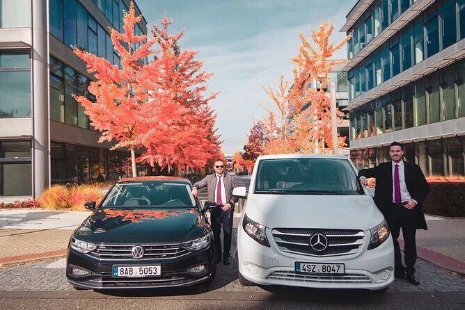 Private ARRIVAL Transfer by MINIVAN Mercedes Vito 8+1pax - Why Travelers Love It