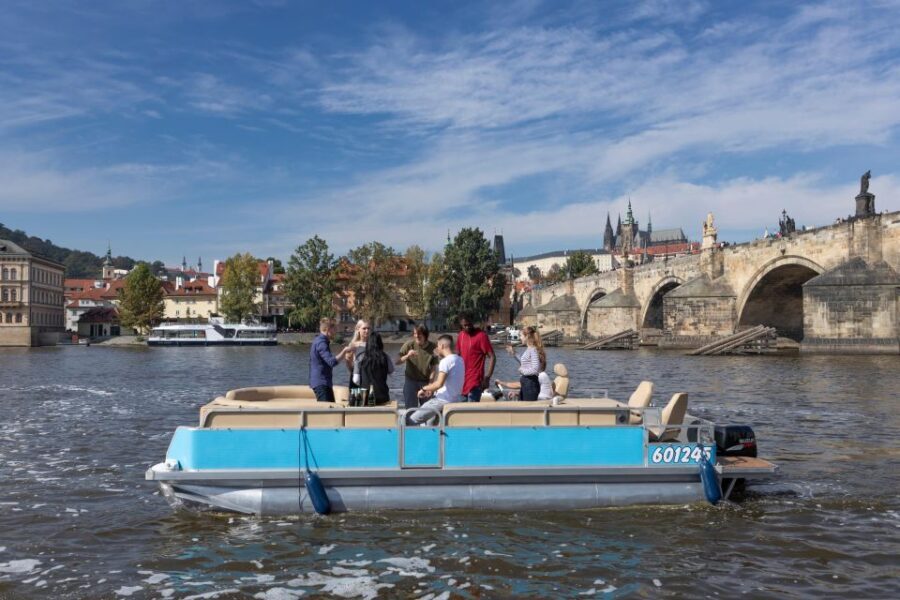 Private Boat Cruise With Unlimited Prosecco - A Deep Dive into the Prague Waterway Experience