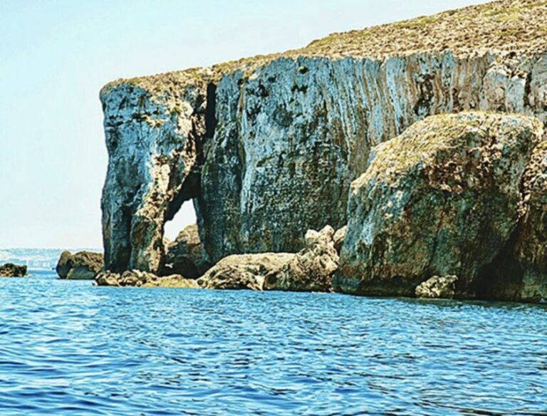 Private Boat Trip: Explore Comino, Blue Lagoon & Santa Maria - Who Should Consider This Tour?