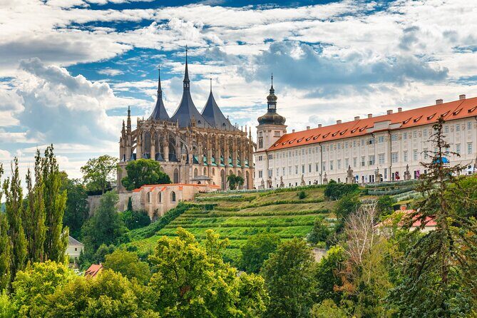 Private Castles and Brewery Day Trip From Prague To Kutna Hora - Practical Aspects and Tips