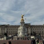 Private Changing of the Guard Experience - Beyond the Guard: A Mini Walking Tour of Royal London