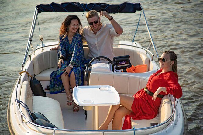 Private Cruise on Vistula in Warsaw for 4 with our Helmsman - Why This Cruise Is Worth Considering