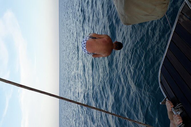 Private cruise with a sailing yacht Koursaros - Authentic and Comfortable