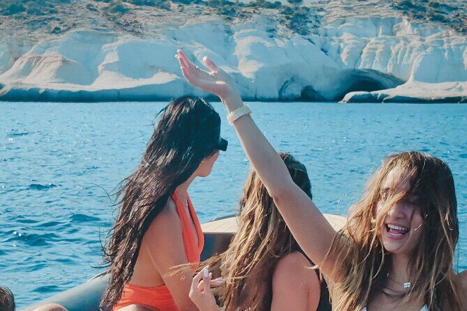 Private Cruise with Speedboat: Kleftiko- Sarakiniko- Sykia cave - FAQ