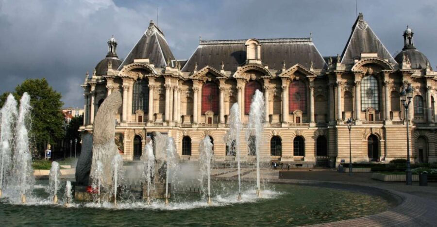 Private custom tour with a local guide Lille - Frequently Asked Questions