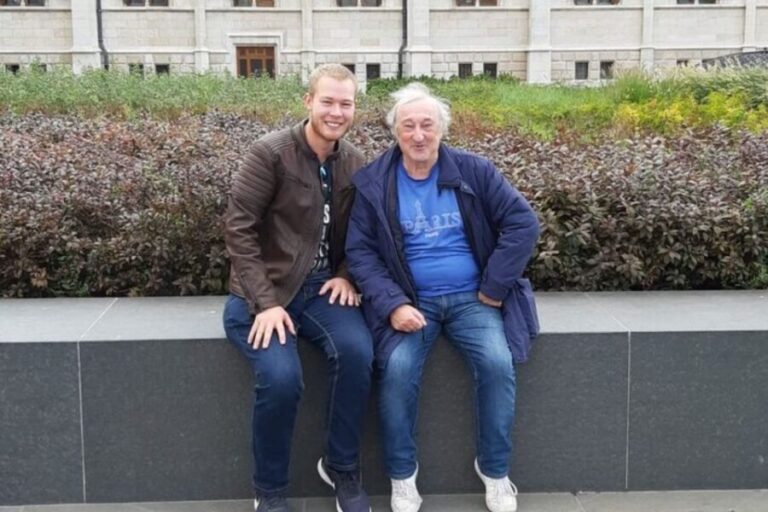Private Custom Tour with Local Guide Budapest - The Guides: Knowledge and Personalities That Make a Difference