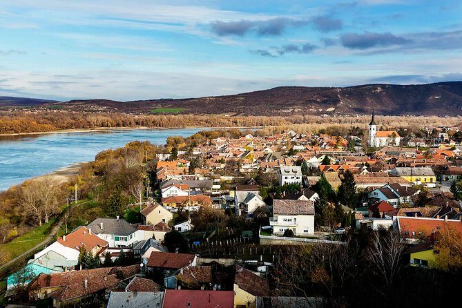 Private Danube Bend Experience with a comfortable air conditioned car - Frequently Asked Questions