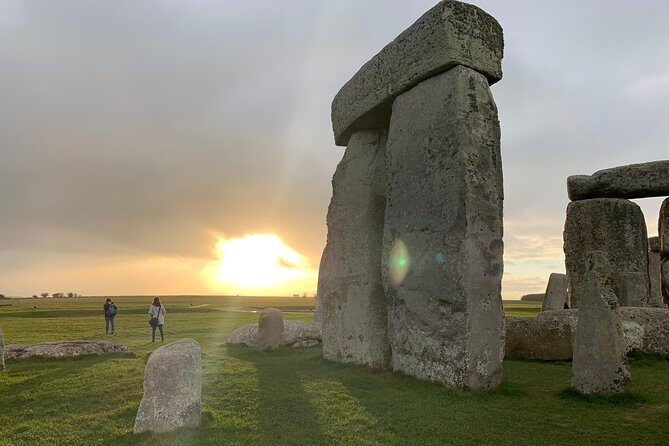 Private Day Tour to Stonehenge, Bath and The Cotswolds - The Practicalities: What to Expect
